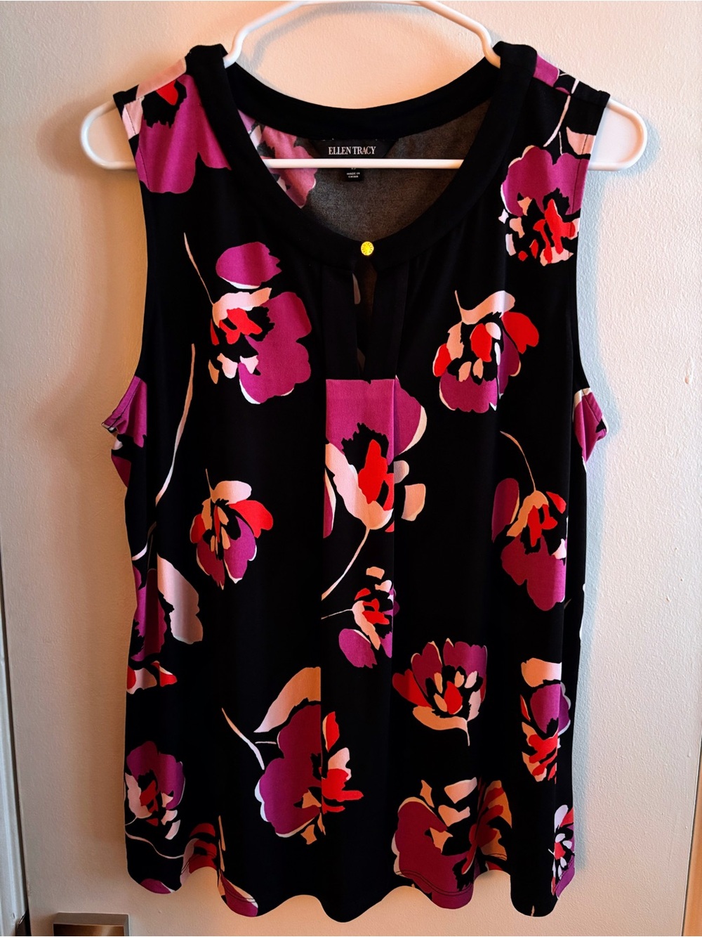 Ellen Tracy Black Sleeveless Tank with Pink & Red Floral Print - Picture 1 of 6